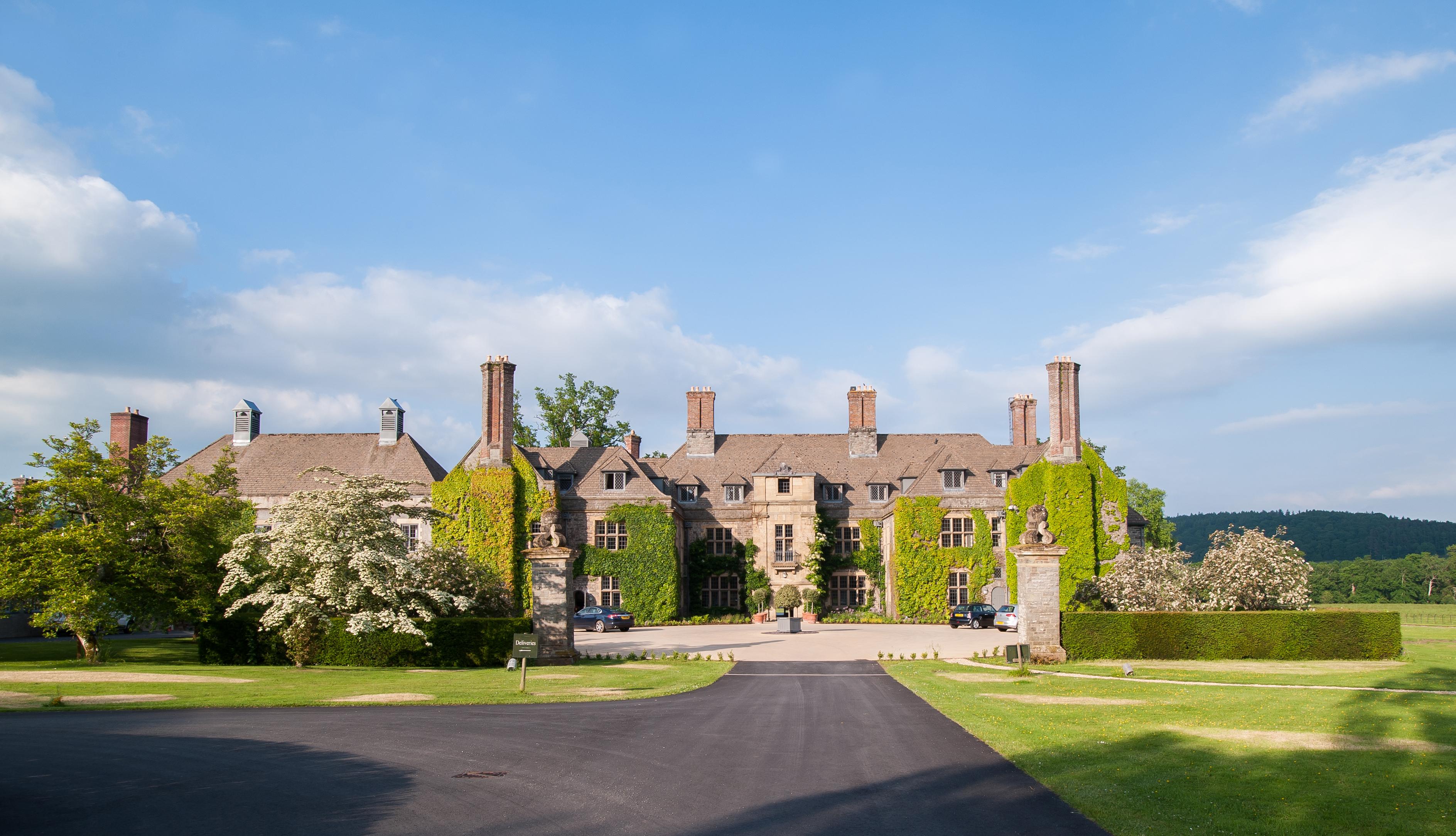 โรงแรมลังโกด ฮอลล์ Bronllys ภายนอก รูปภาพ